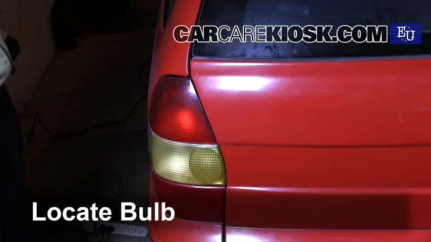 1999 Fiat Palio Weekend 1.2L 4 Cyl. Lights Turn Signal - Rear (replace bulb)